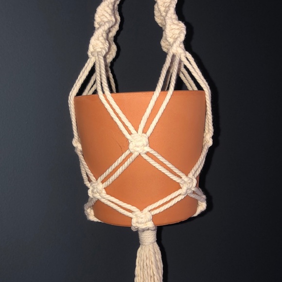 Set of 2 macrame plant hangers - Picture 6 of 6